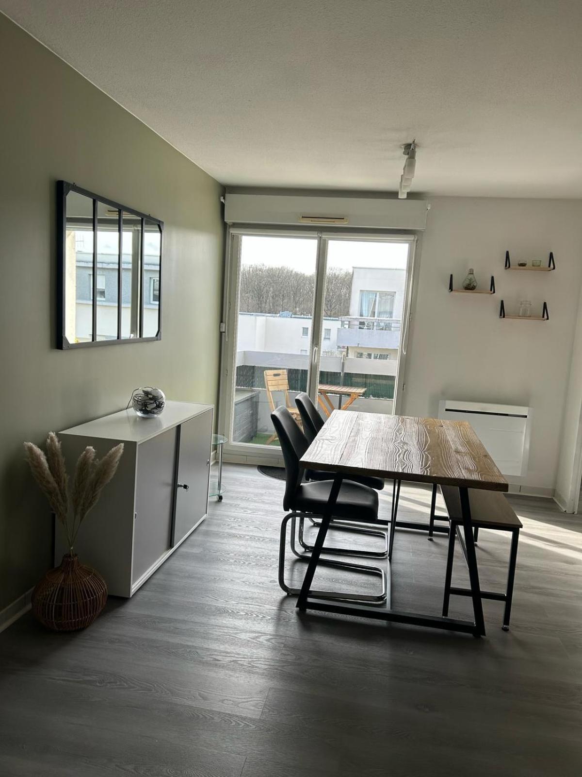 Appartement T3 Proche Circuit Du Mans Allonnes  Екстериор снимка